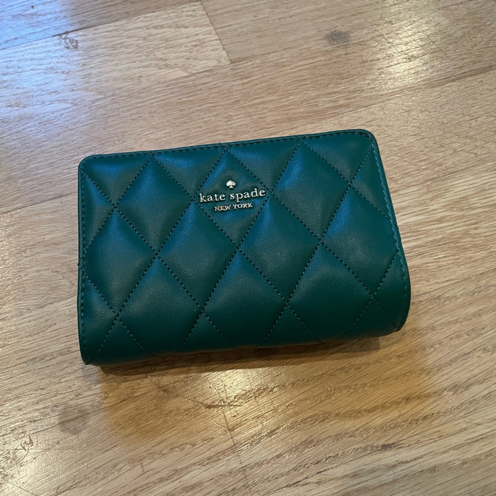 Kate Spade wallet - Carey Medium Compartment Bifold Wallet NWT